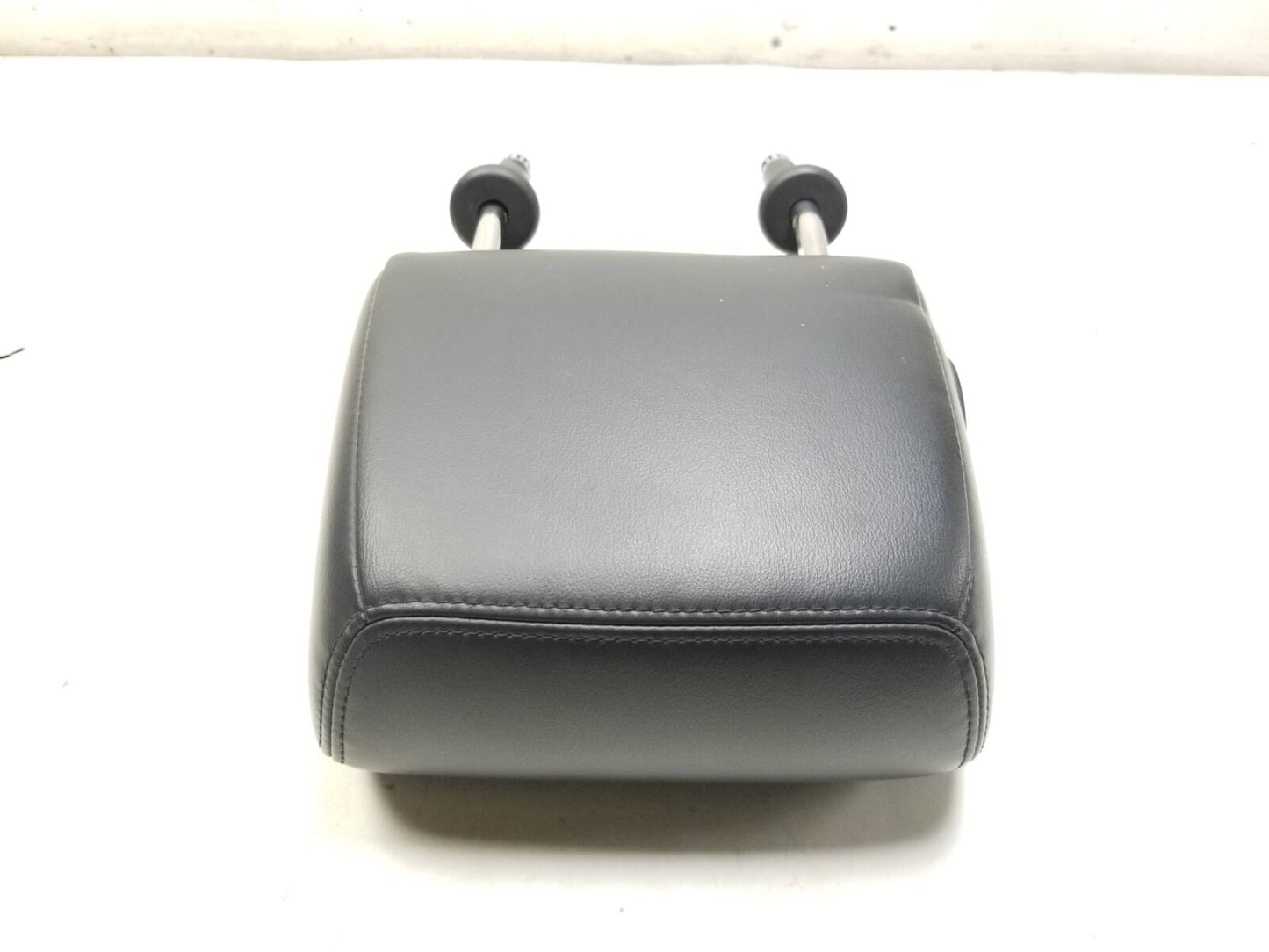 2011 Cadillac SRX Front Seat Headrest Passenger Side Right OEM