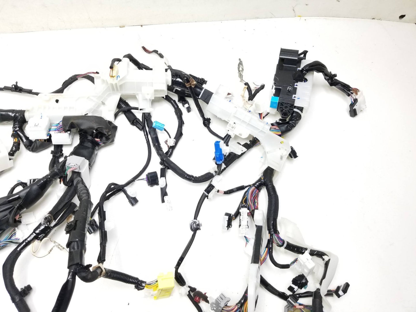 11-17 Lexus CT200h Dash Wire Harness 82141-76282 Oem✅