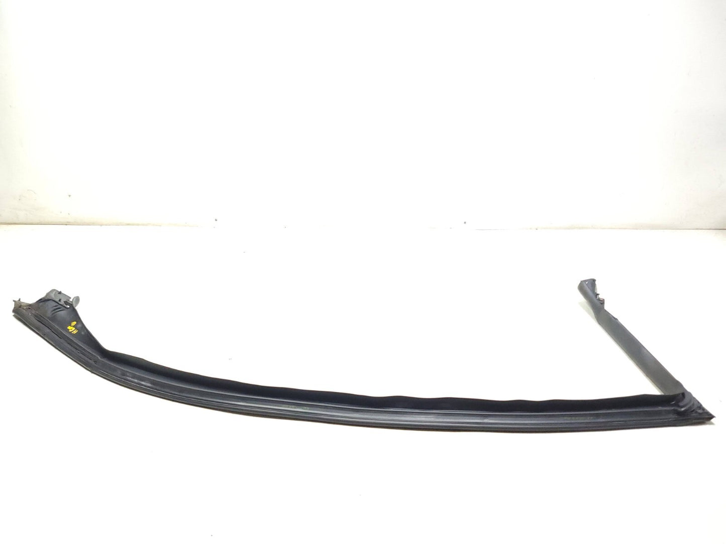 2009 - 2013 Hyundai Genesis Coupe Upper Door Glass Weatherstrip Left & Right OEM