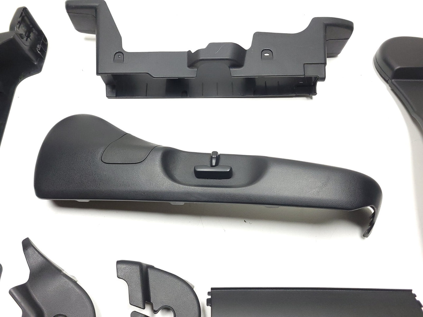 2008 - 2015 Mazda Cx-9 Seat Side Trim Front Passenger Side Right OEM