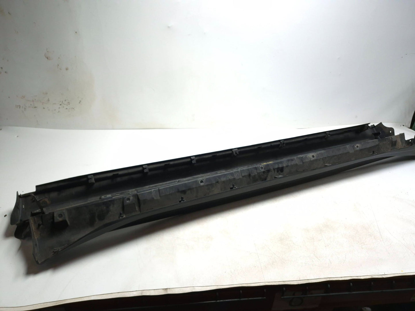 2015 Nissan Juke Rocker Panel Skirt Molding OEM