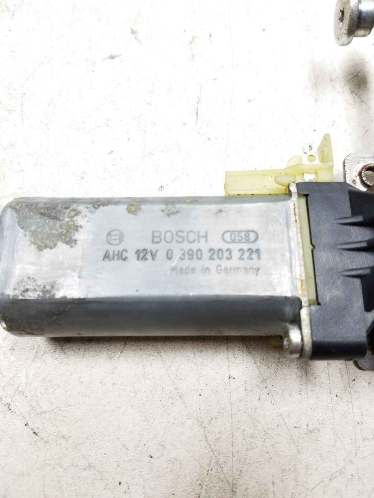 2004 Porsche Cayenne Seat Adjustment Motor Front Passenger Side Right 3pcs OEM