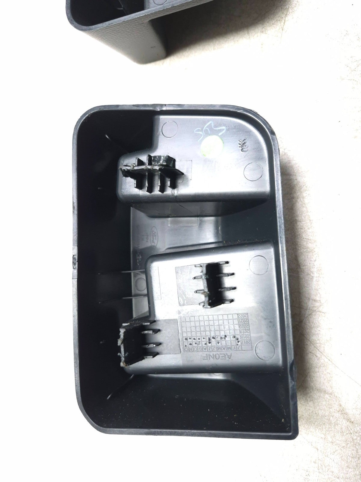 2019 Ford Ecosport Trunk Quarter Trim Bracket Left & Right OEM