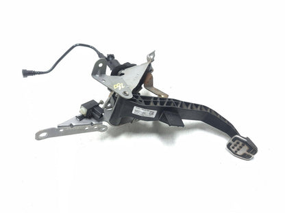 2013 Ford Focus St 2.0l Clutch Pedal W/master Cylinder Cv61-7b633-ga OEM