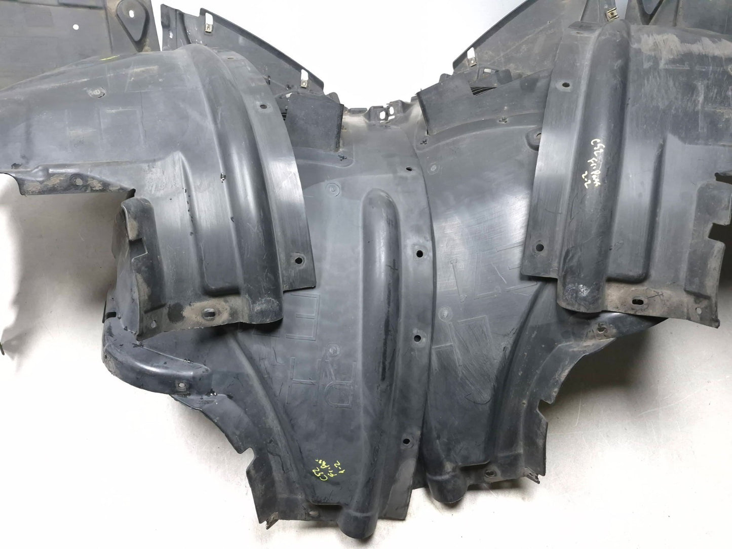 2008 BMW X6 Xdrive50i Front Left & Right Fender Liner 4 Pcs OEM