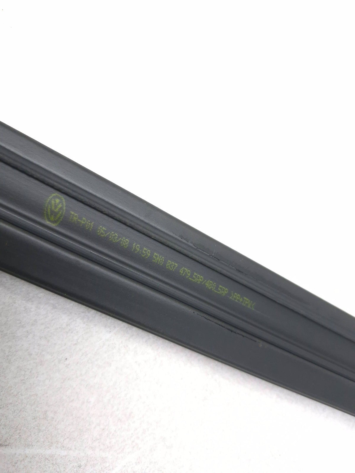 2011 Volkswagen Tiguan Front Door Weatherstrip Seal Driver Side Left 3pcs OEM