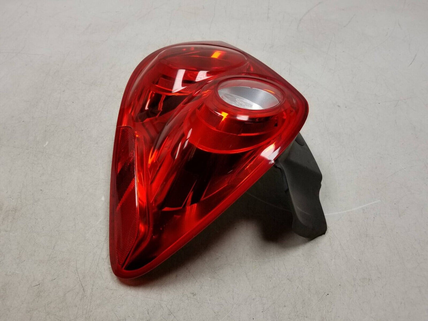 2010 - 2015 Chevrolet Equinox Tail Light Lamp Left & Right  OEM