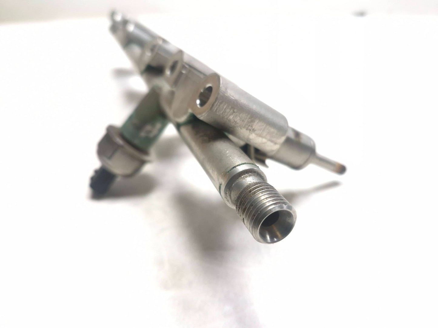 2015 Nissan Juke Fuel Rail W/ Injectors OEM