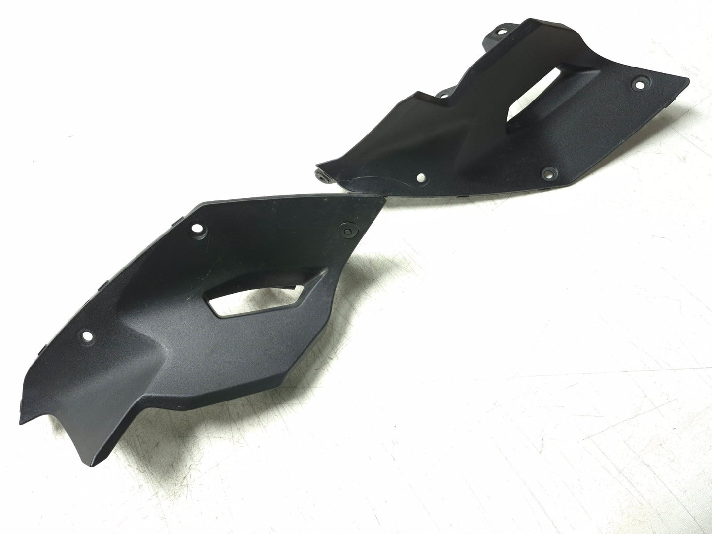 2019 Kawasaki Z400 Er400d Front Inner Shroud Cover Left & Right Pair OEM