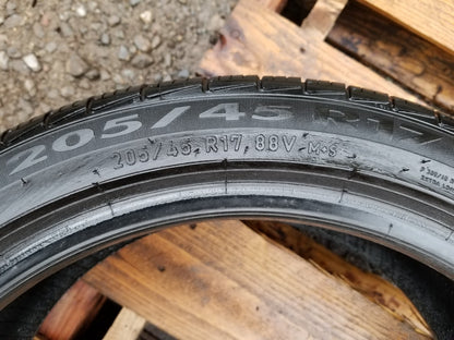 Pirelli Cinturato P7 Run Flat 205/45r17 88v M+s Used Tire