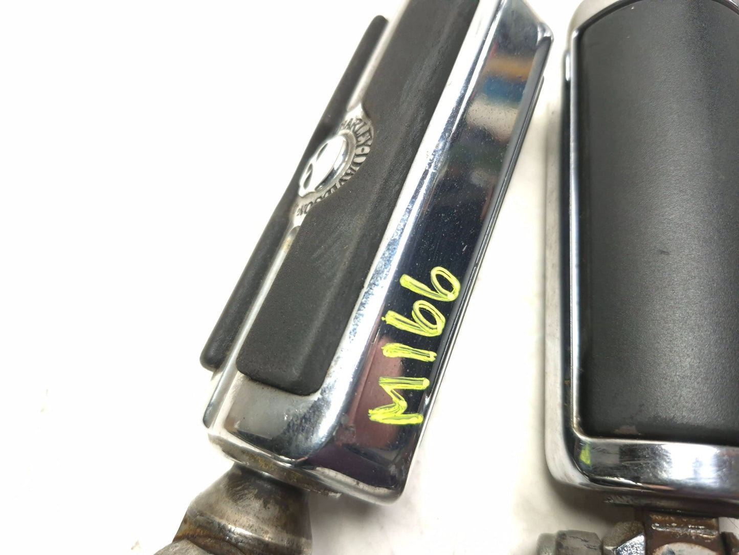 2004 Harley Softail Flstc Rear Foot Peg Left & Right OEM