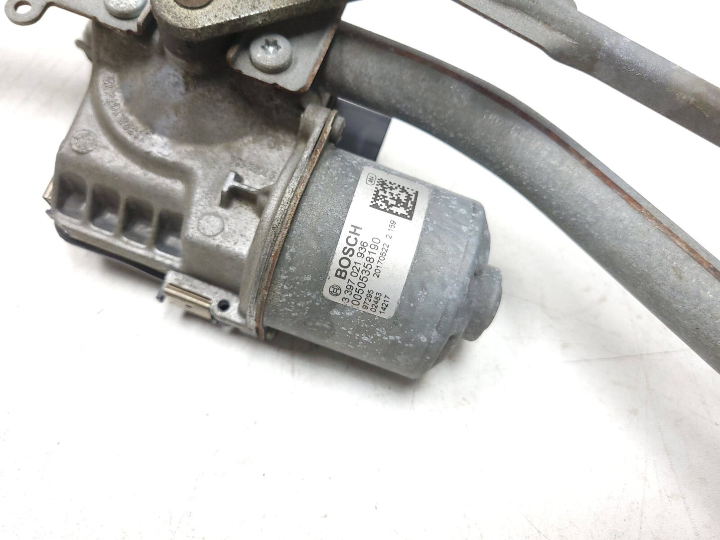 2018 Alfa Romeo Stelvio Windshield Wiper Motor W/ Linkage OEM