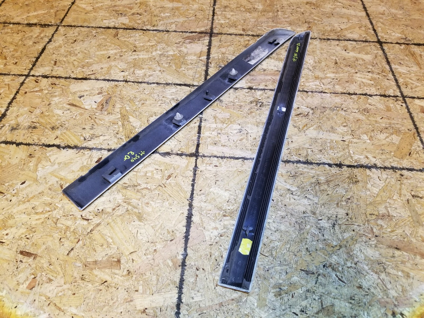 2011 Volvo S40 Rear Door Side Molding Left Driver Side Lower & Upper Pair OEM