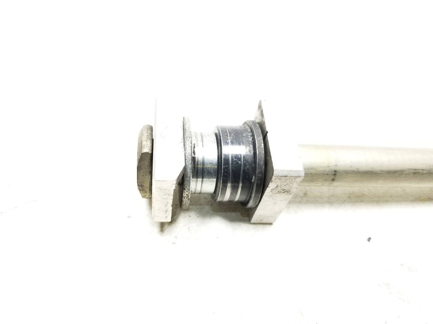 2015-2018 Kawasaki Versys 1000 Klz1000 Rear Wheel Axle OEM