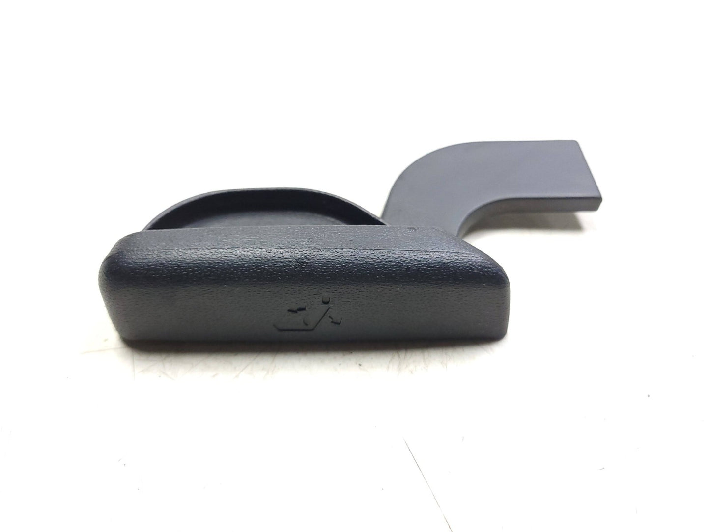 2011 Hyundai Genesis Seat Side Trim W/ Guide Sleeve & knob Front Passenger OEM
