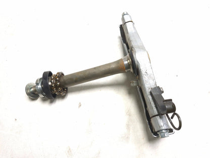 2006 Suzuki Marauder Gz250 Front Fork Clamp Lower Triple Tree OEM