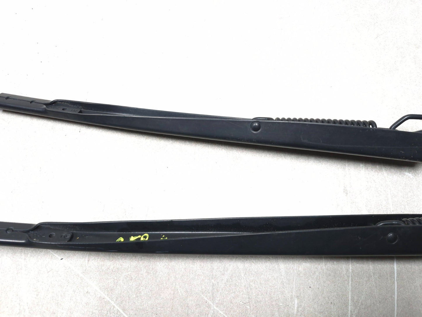 2018 Chrysler 300 Windshield Wiper Arm Left & Right OEM