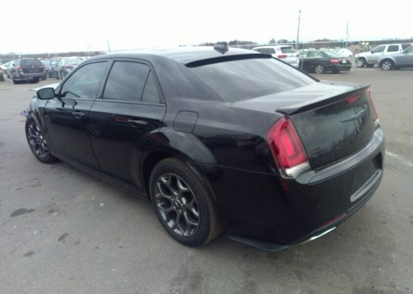 2015 Chrysler 300 Passenger Door Shell Code: Px8. Local Pick Up Only