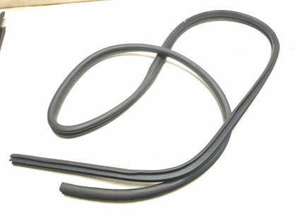 2017 Dodge Journey Front Door Weatherstrip Seal Driver Side Left 4pcs OEM