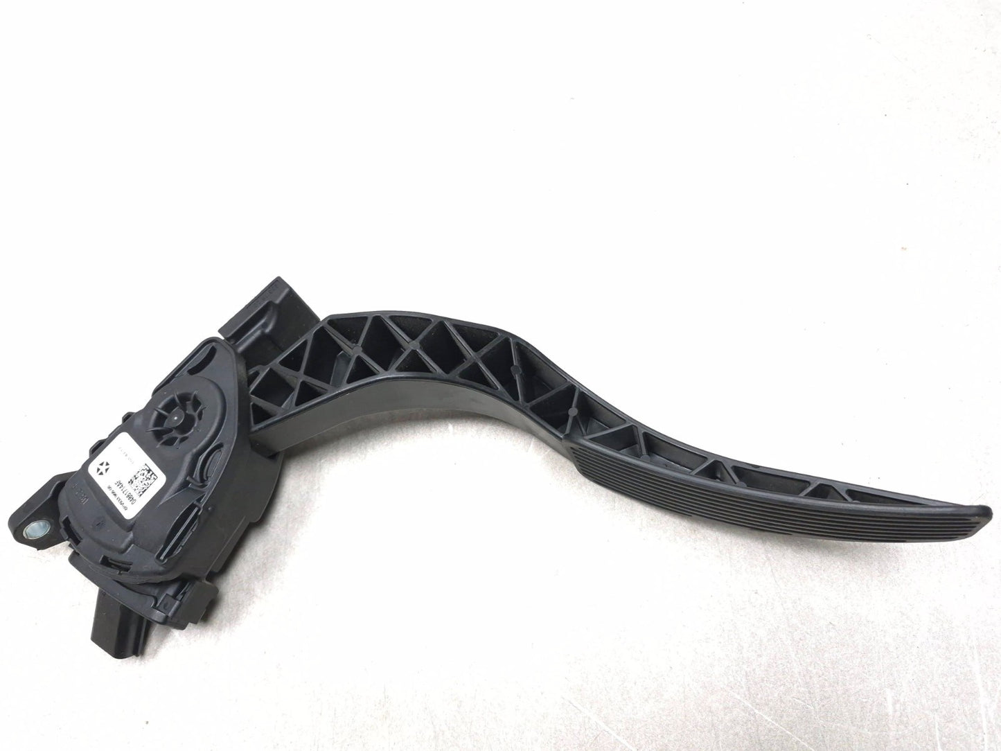2018 Chrysler 300 Limited AWD Accelerator Throttle Gas Pedal OEM