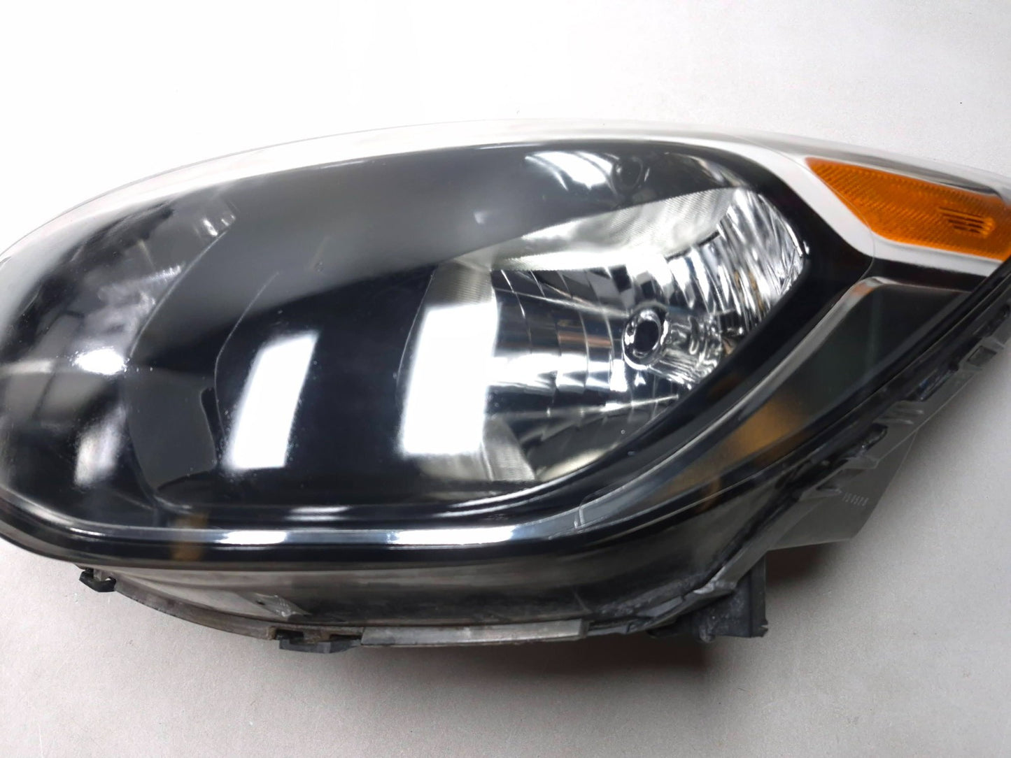 2016 Kia Soul Headlight Driver Side Left OEM