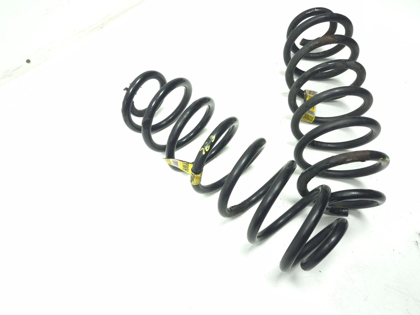 2013 Cadillac Escalade Rear Coil Spring Left & Right OEM