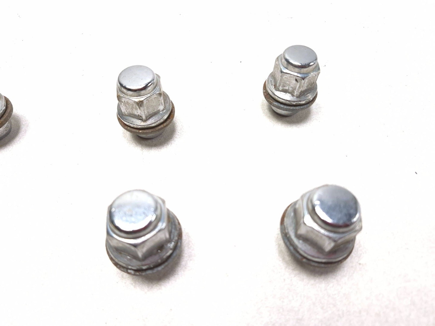 2011 Toyota Prius Wheel Lug Nut 25pcs OEM