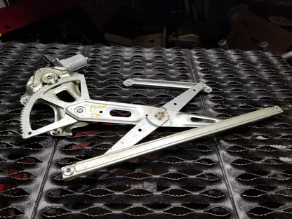04 05 06 07 08 09 Prius Rear Left Driver Side Window Regulator W/ Motor Oem.