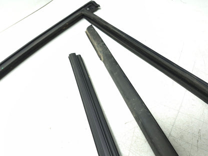 2013 Ford Focus Hatchback Front Door Weatherstrip Seal Passenger Side Right OEM