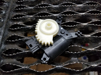 13 14 15 16  Dodge Dart AC A/c Heater Flap Motor Actuator OEM 76k Miles