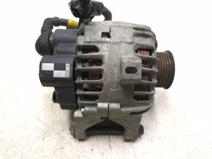 2013 Hyundai Genesis Alternator 37301-2c120 OEM