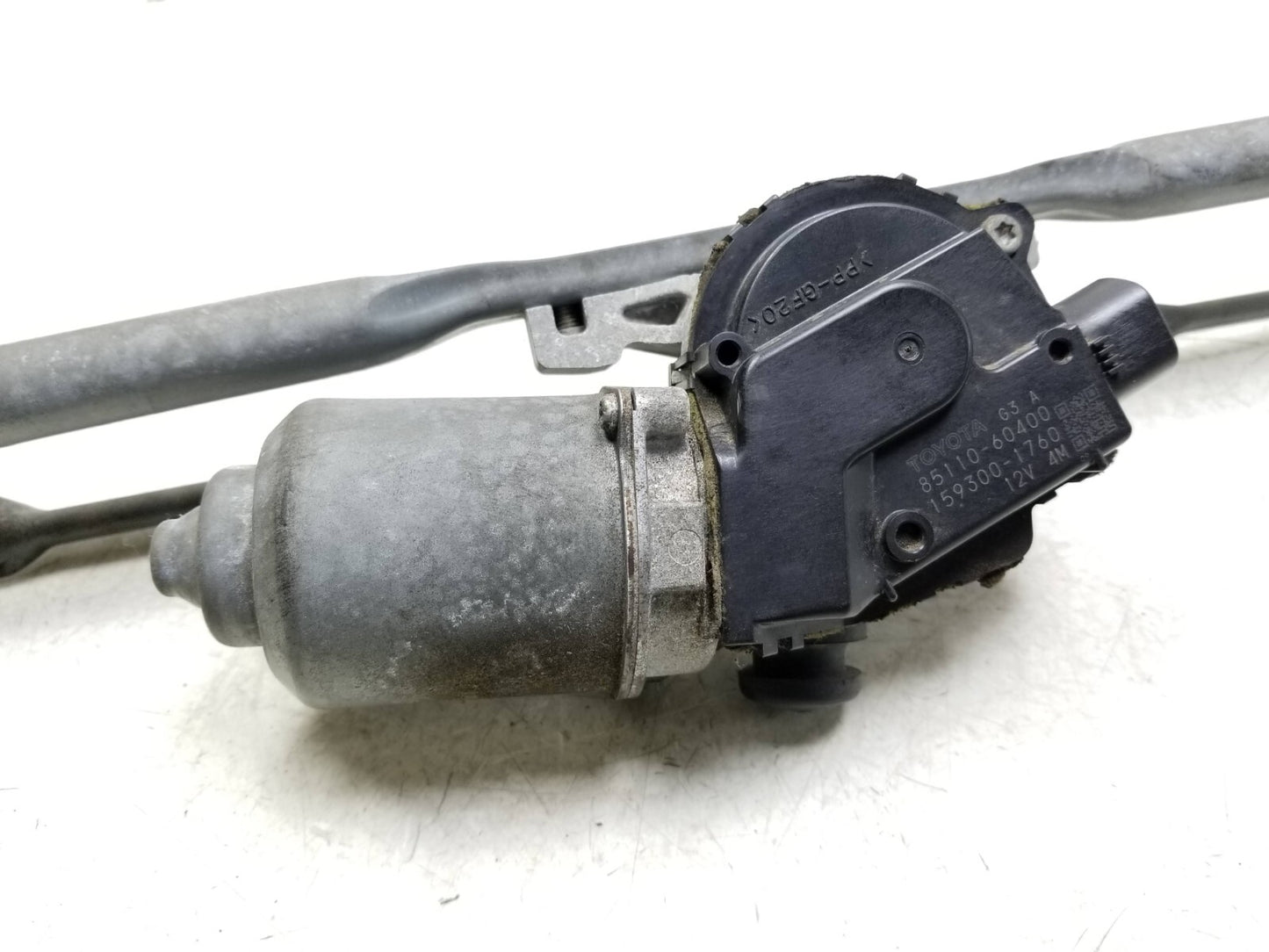 2011 Scion Xb Windshield Wiper Motor W/ Linkage OEM
