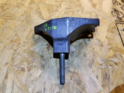 02-08 Jaguar X-type Automatic Transmission Mount Bracket Support 3.0l OEM 86k