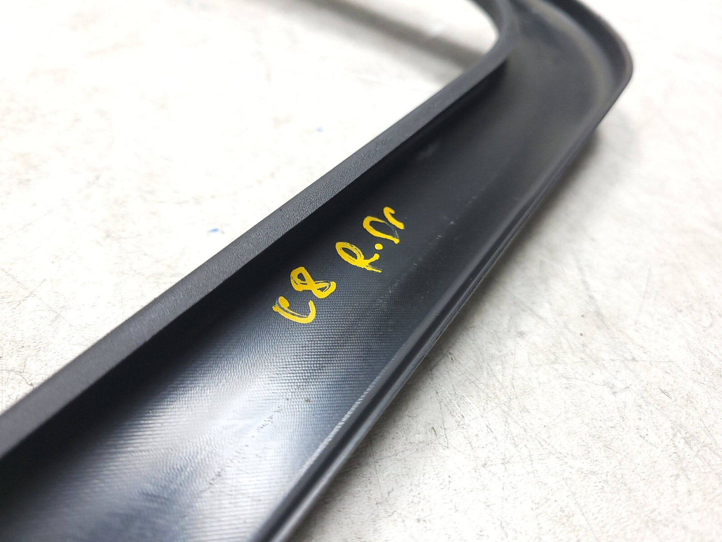 2014-2019 Chevrolet Silverado 1500 Molding Door Window OEM