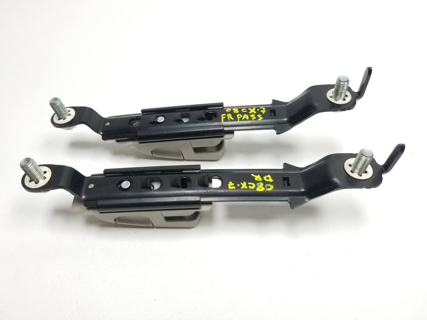 2009 Mazda Cx-7 Front Seat Belt Adjuster 2pcs OEM