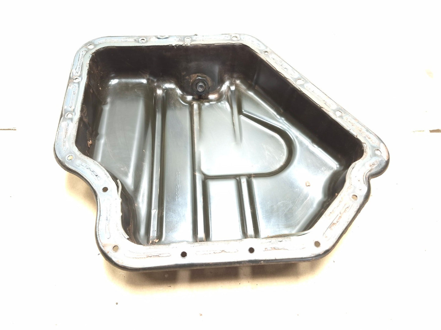 2013 Dodge Grand Caravan 3.6l Engine Oil Pan OEM