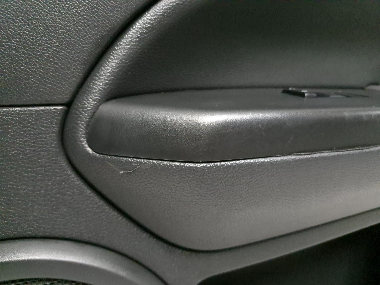 2010 Dodge Caliber Sxt Door Panel Trim Front Right Passenger Side OEM