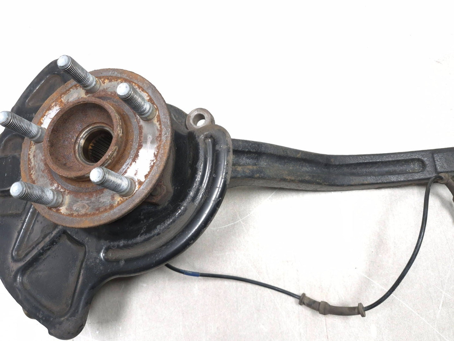 2018 Chrysler 300 AWD Front Spindle Knuckle Wheel Hub Driver Side Left OEM