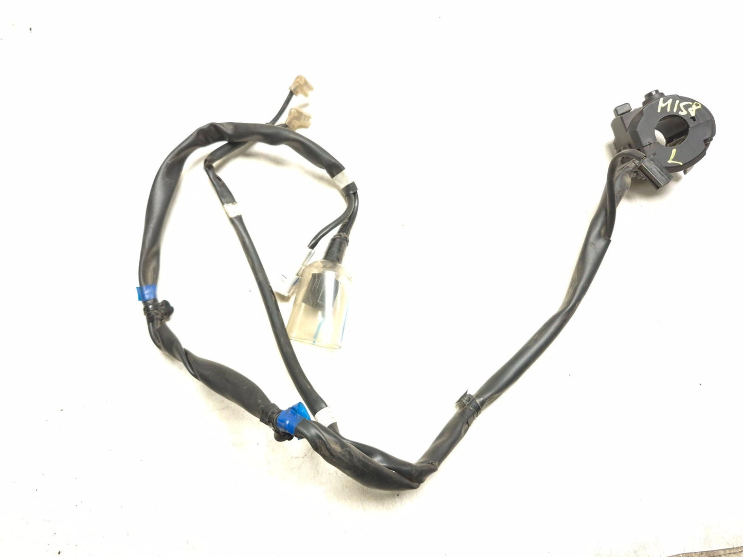 2024 Yamaha R3 Yzfr3 Left Handlebar Headlight Turn Switch & Grip OEM