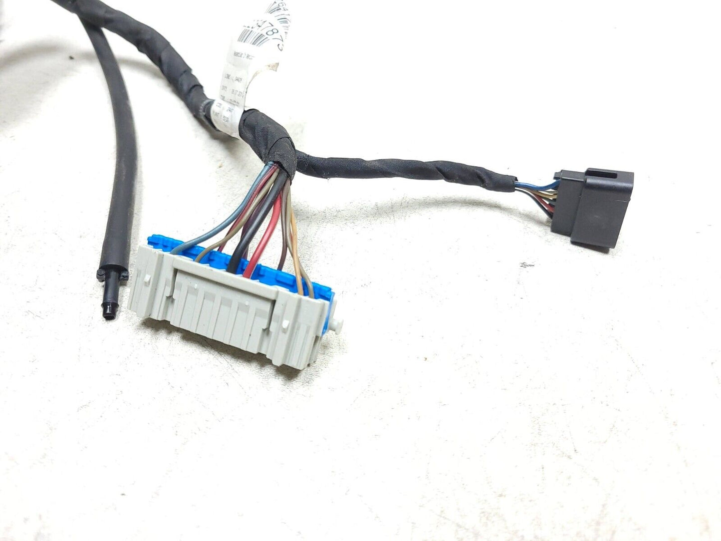 2010 - 2014 Chevrolet Suburban Trunk Wire Harness OEM