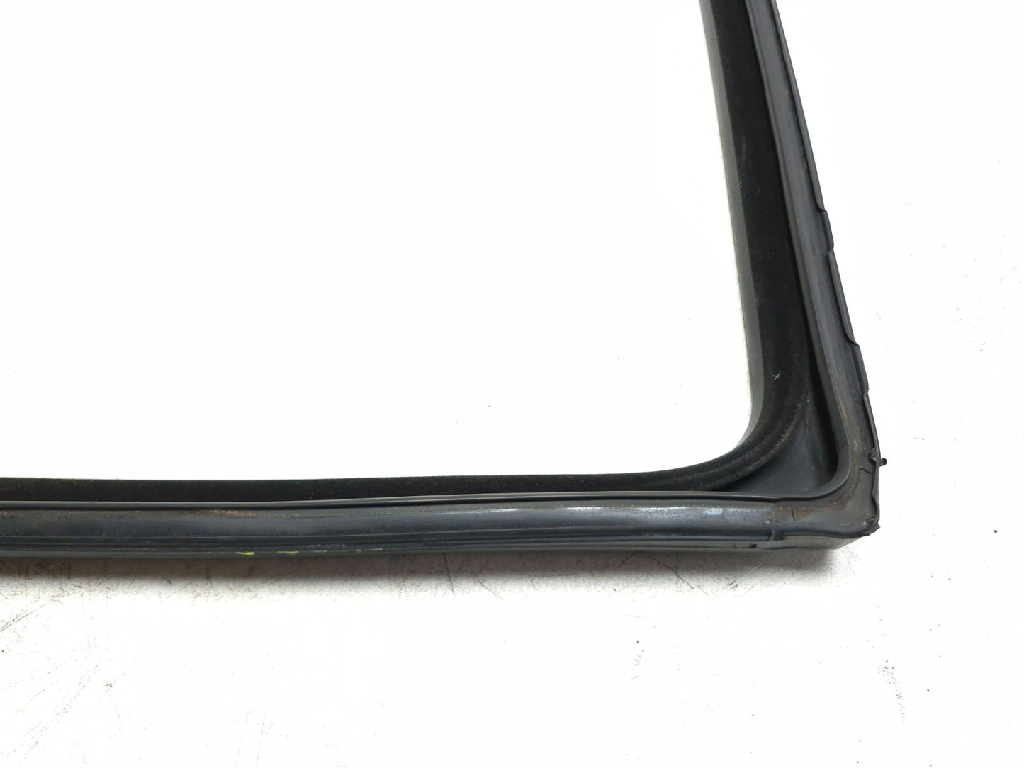 2010 Dodge Caliber Sxt Rear Door Vent Glass Passenger Side Right OEM