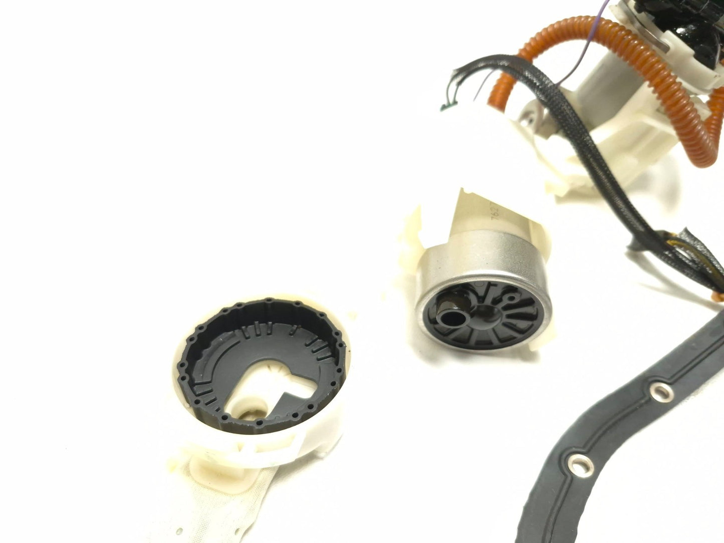 2016 Harley Davidson Dyna Street Bob Fxdb Fuel Pump OEM