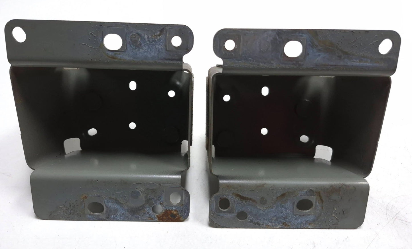 2015 Nissan Juke Rear Driver Bumper Mounted Bracket Left & Right OEM