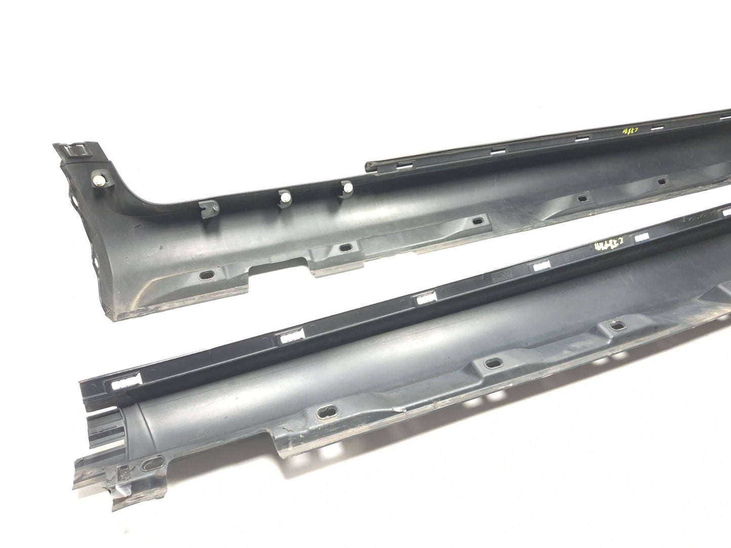 2012 Volvo C30 Rocker Panel Skirt Molding Left & Right OEM