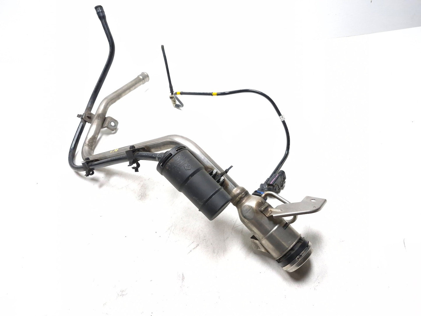 2014 Fiat 500l Fuel Tank Filler Neck Hose Pipe OEM