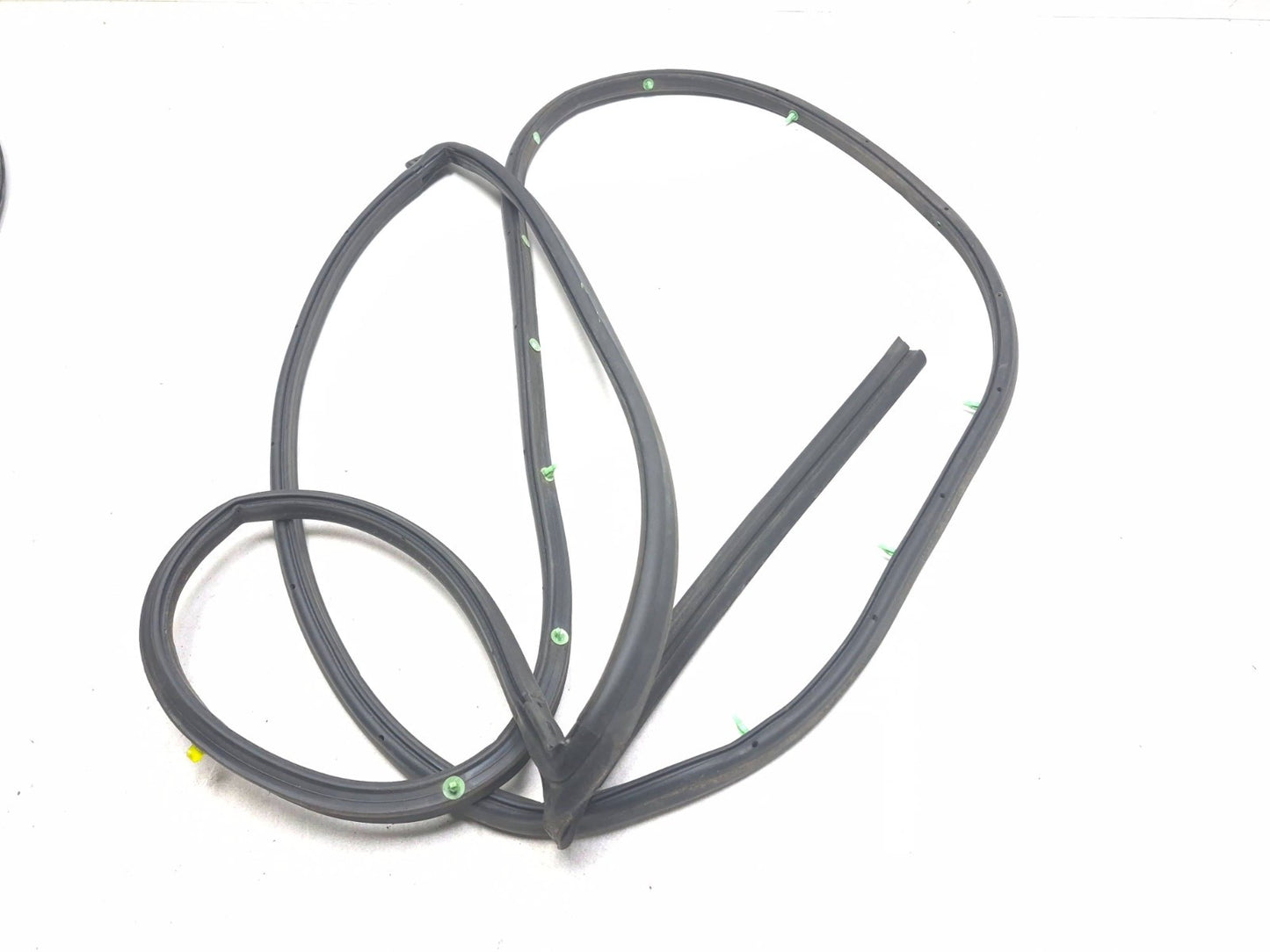 2007 Honda Fit Rear Door Weatherstrip Seal Passenger Side Right 4pcs OEM