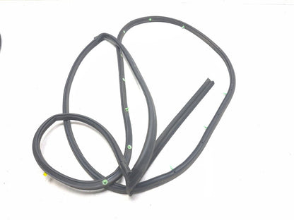 2007 Honda Fit Rear Door Weatherstrip Seal Passenger Side Right 4pcs OEM