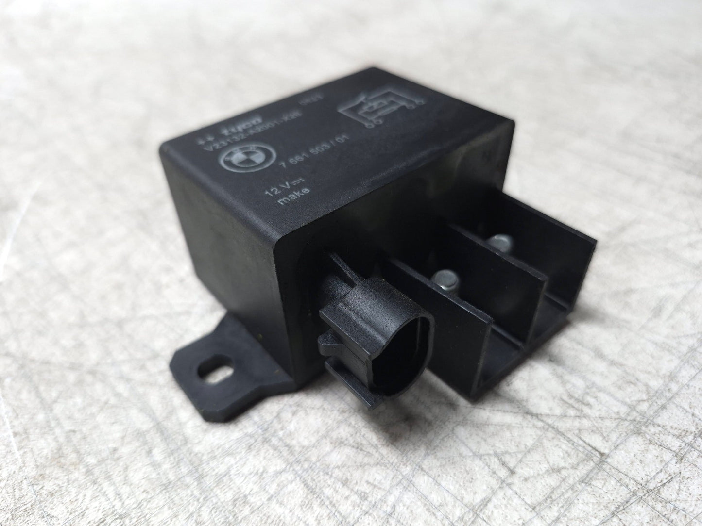 2008 BMW X6 E71 Engine Cooling Fan Relay Module OEM