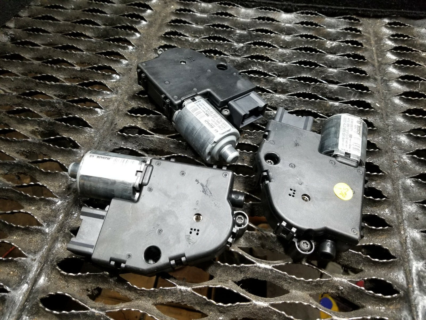 11 12 13 14 15  Audi Q7 Sunroof Motor 3pcs OEM 87k Miles