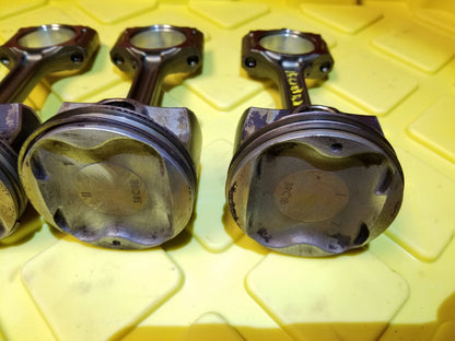 2015 Nissan Sentra Piston W/ Connecting Rod 4pcs 1.8l OEM